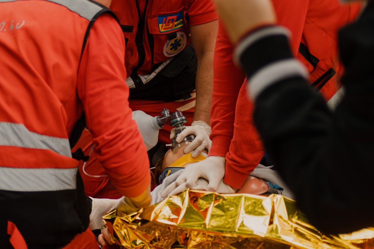 Медики учились оказывать помощь в том числе и тяжелораненым Медики учились оказывать помощь в том числе и тяжелораненым