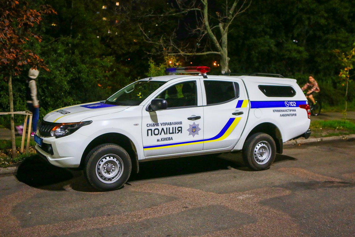 Предварительно, подозреваемый задержан и взят под стражу Предварительно, подозреваемый задержан и взят под стражу