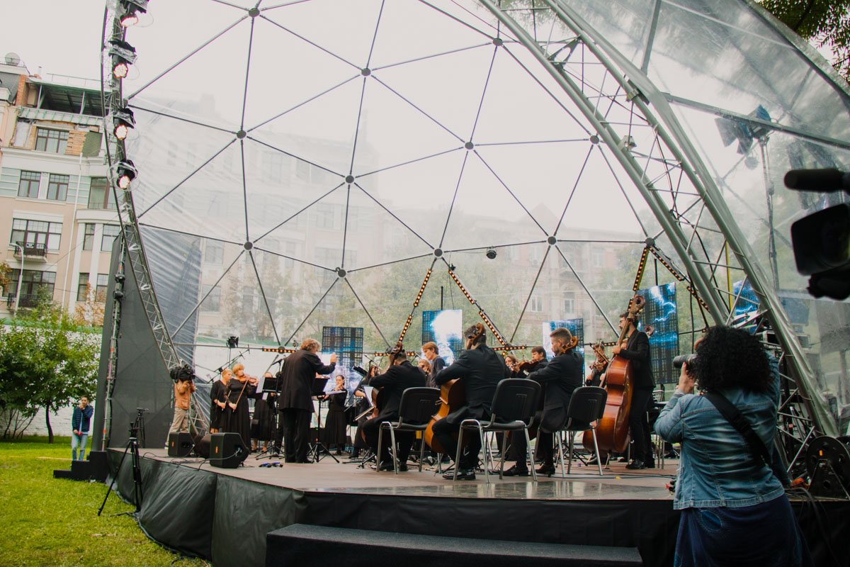 Как и в прошлом году, основной фокус фестиваля направлен на музыку