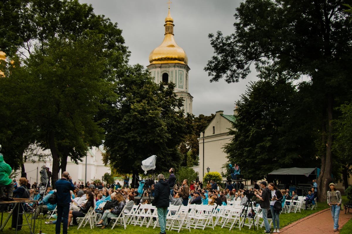 Стоит отметить, что место для проведения фестиваля оказалось подобрано просто идеально