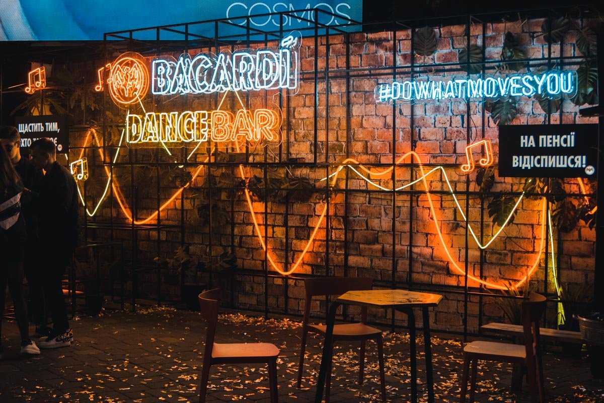 Инстаграмы столичных модниц пополнятся крутыми фото с ярких фотозон