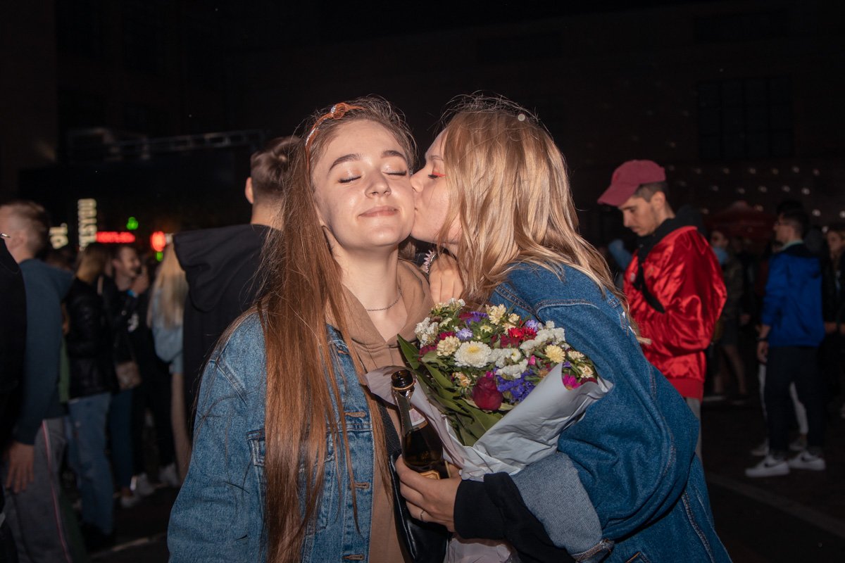 Больше блесток, больше цветов... девочки такие девочки!