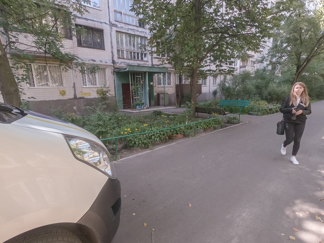 18 августа в Киеве по адресу улица Милютенко, 40/16 произошел жуткий инцидент - мужчина нанес ножевое ранение своему брату