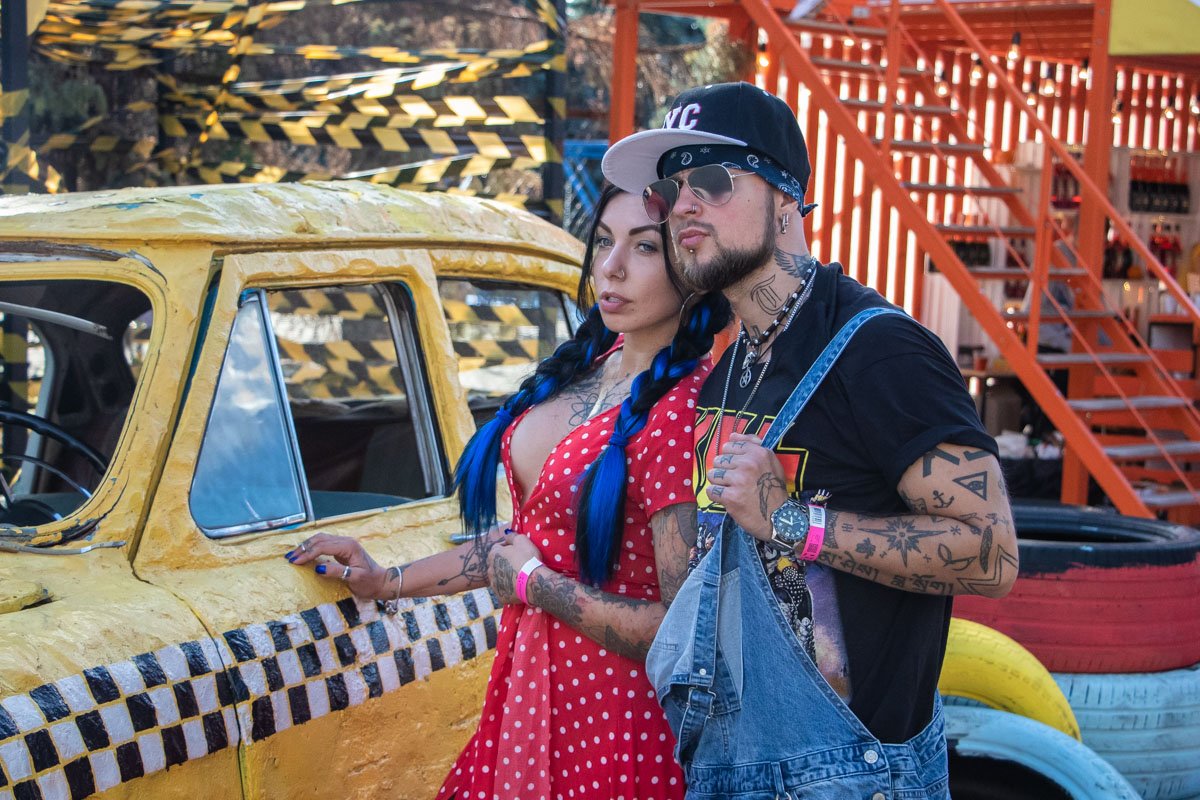 Многие пришли на Кураж в стилизованных луках