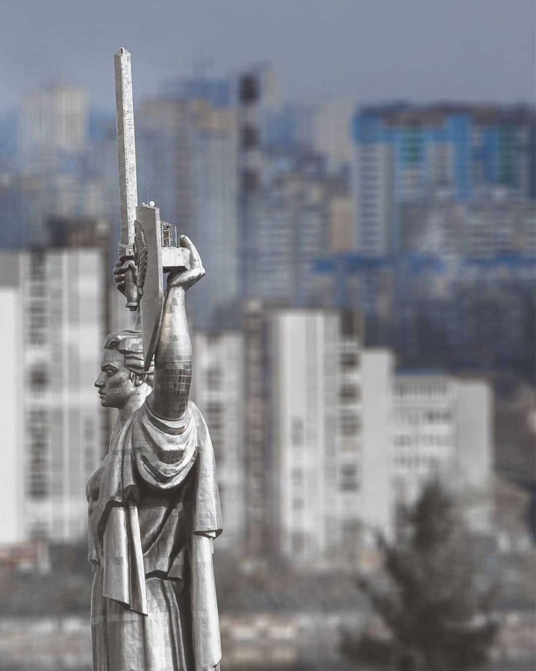 Родина-мать с высоты птичьего полета. Фото: @rostikarts Родина-мать с высоты птичьего полета. Фото: @rostikarts