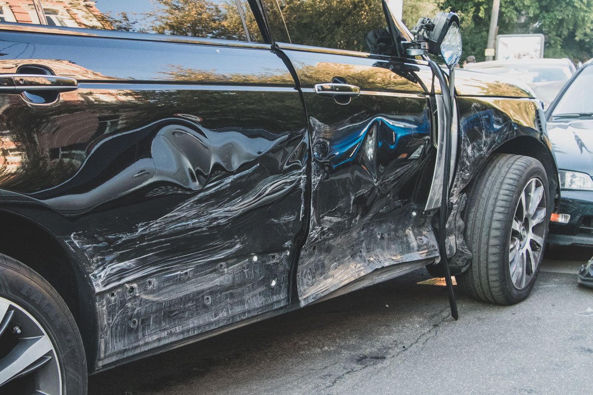 По словам очевидцев, водитель Range Rover был выпивший По словам очевидцев, водитель Range Rover был выпивший