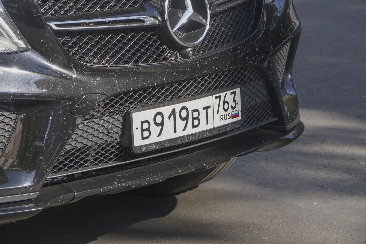 Mercedes на российских номерах стоял в правительственном квартале