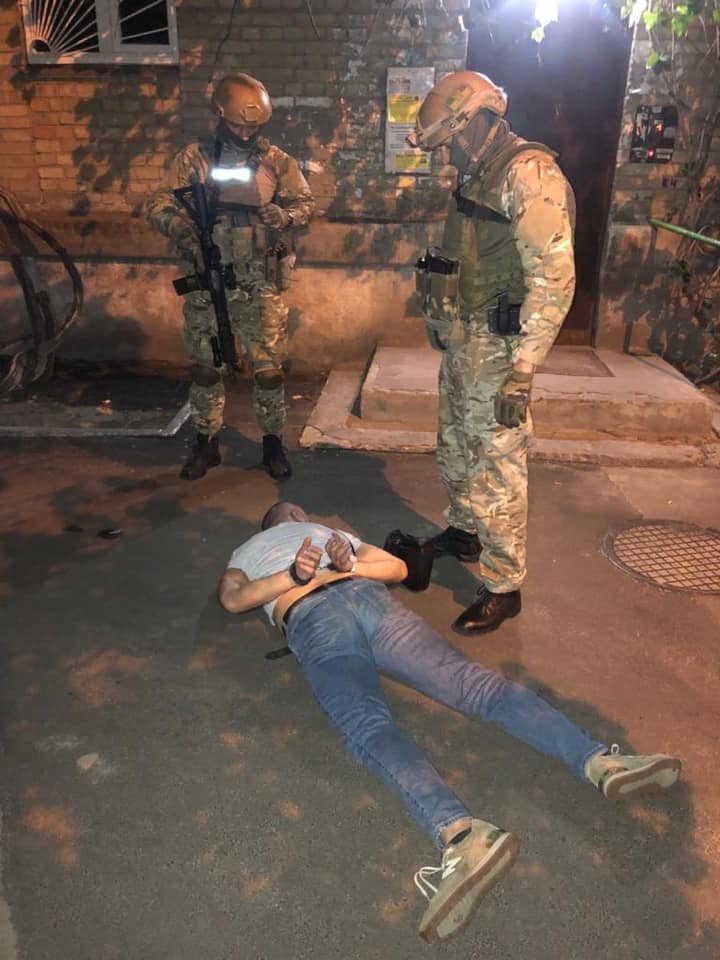 Под Киевом полицейские задержали банду иностранцев, которые напали на семейную пару в частном доме Под Киевом полицейские задержали банду иностранцев, которые напали на семейную пару в частном доме