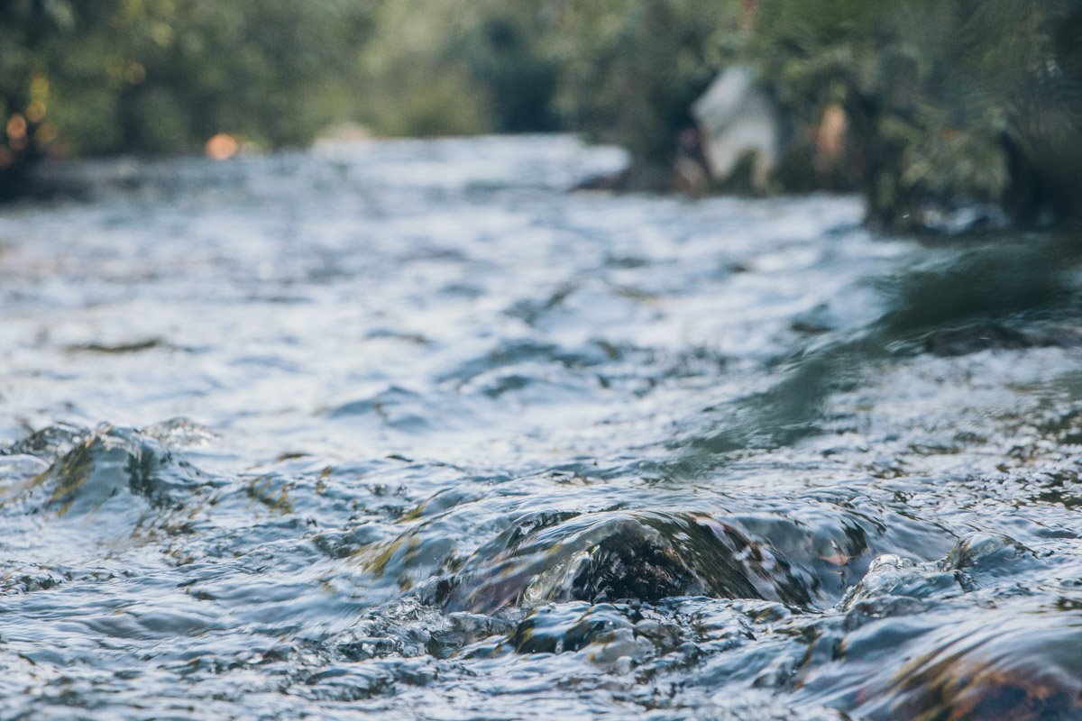 Сейчас Лыбидь на указанном участке выглядит по-разному