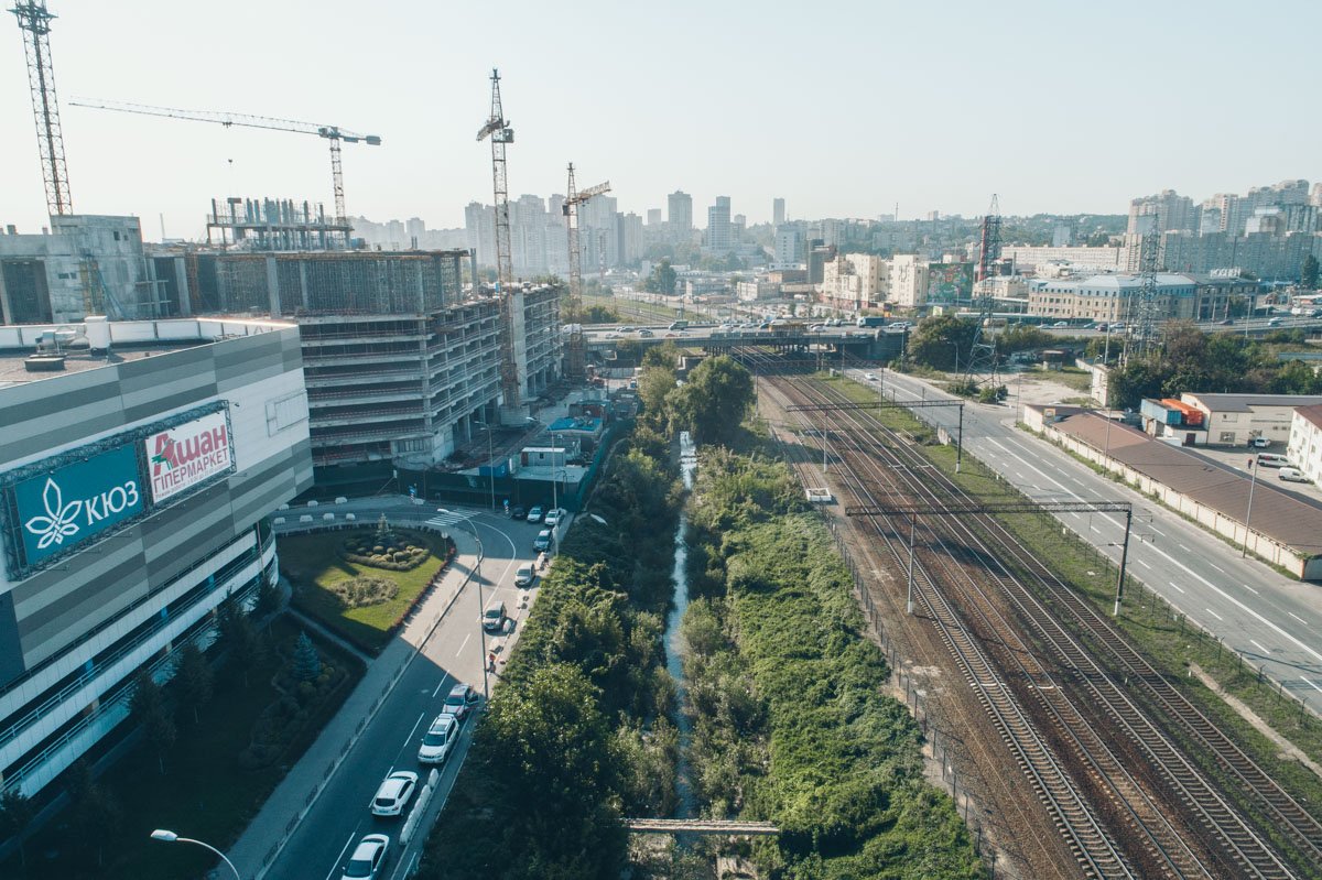 Что при этом произойдет с зелеными насаждениями вдоль берегов Лыбиди - вопрос риторический
