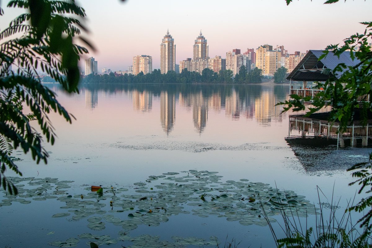 Это место - идеальное сочетание природных красот и урбанистичных пейзажей Это место - идеальное сочетание природных красот и урбанистичных пейзажей