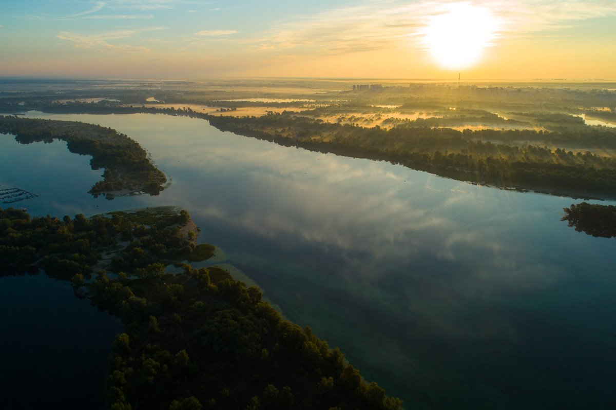 А если вам и этого недостаточно - тот вот максимально успокаивающий вид на водную гладь и зеленое море с высоты птичьего полета А если вам и этого недостаточно - тот вот максимально успокаивающий вид на водную гладь и зеленое море с высоты птичьего полета