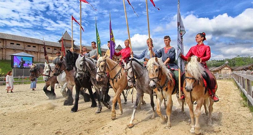 Можно провести День Независимости на природе и среди казаков 