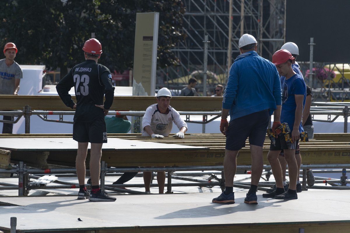 В четверг, 22 августа, в Киеве начали готовиться к празднованию 28-й годовщины независимости Украины