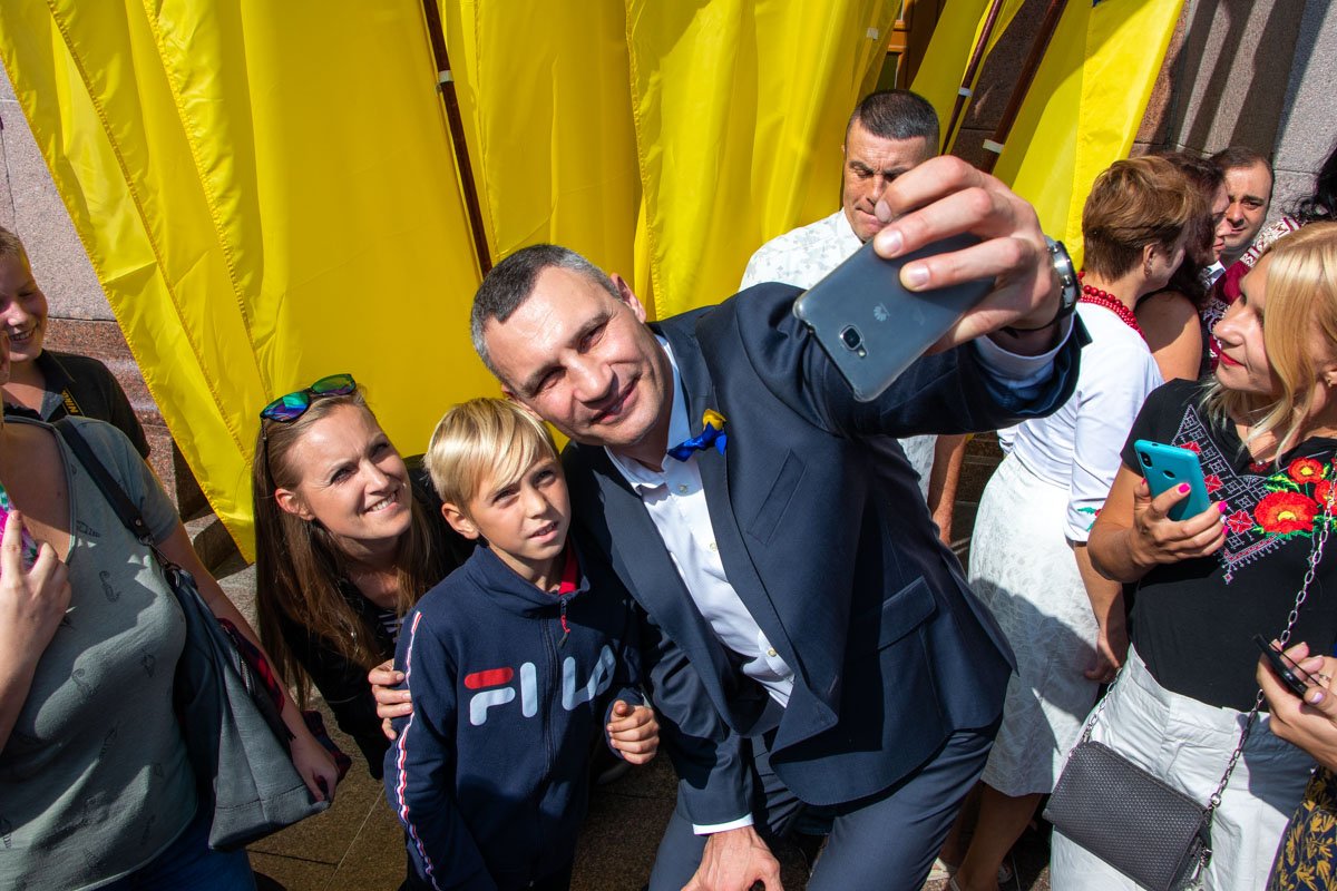 Даже самые маленькие не отказывались от такого подарка Даже самые маленькие не отказывались от такого подарка