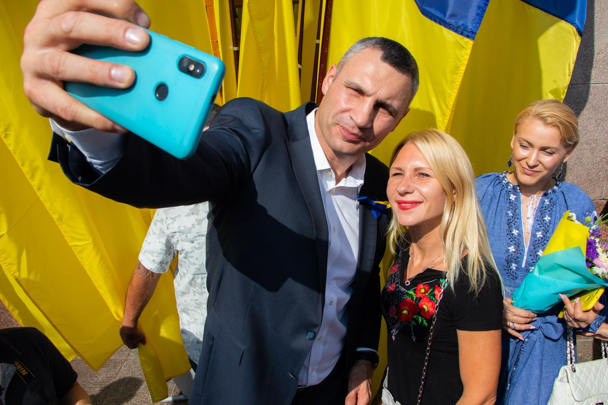 И мэр доволен и жители Киева И мэр доволен и жители Киева