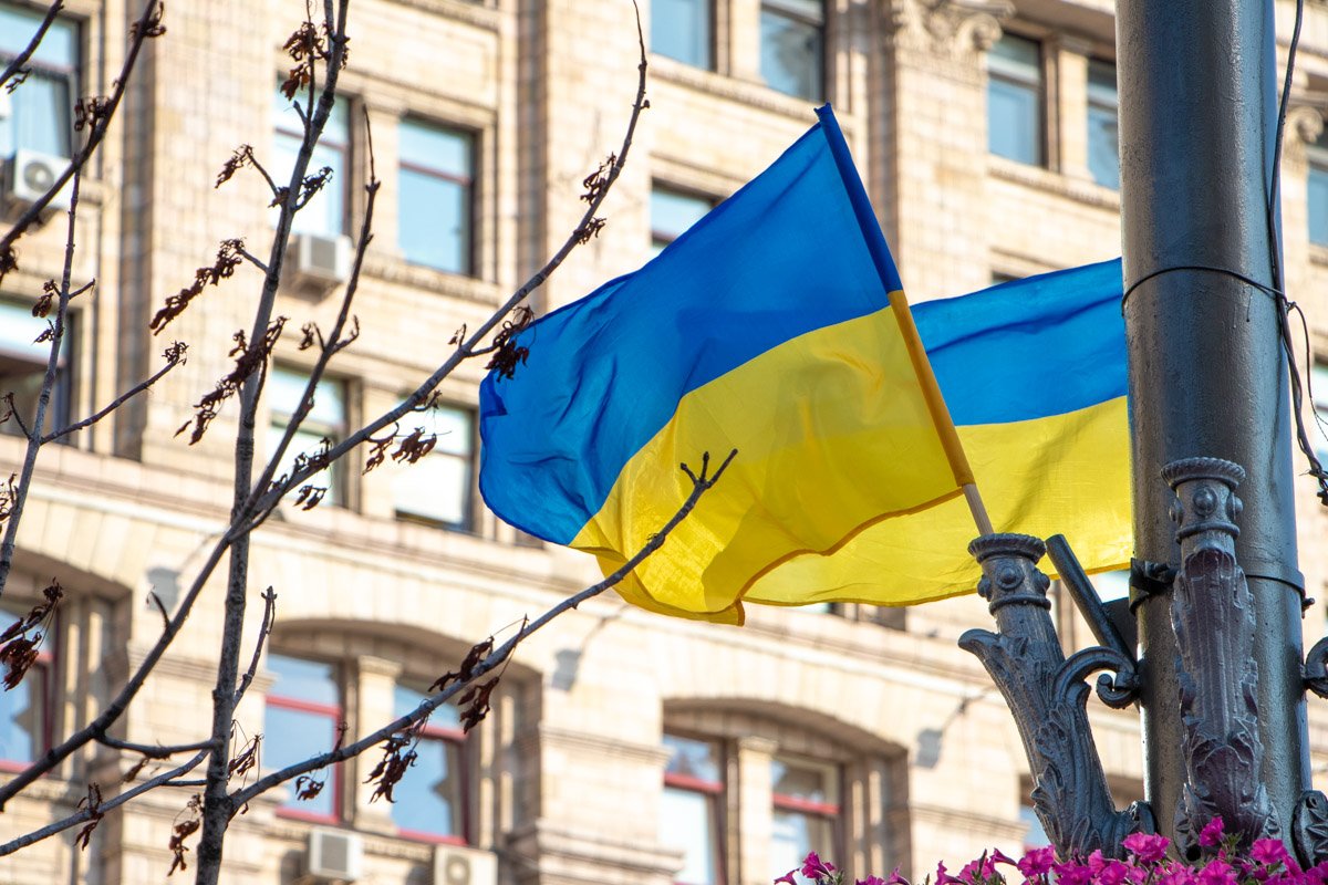 А вы знали, что раньше наш флаг был красным, малиновым и красно-синим? А вы знали, что раньше наш флаг был красным, малиновым и красно-синим?