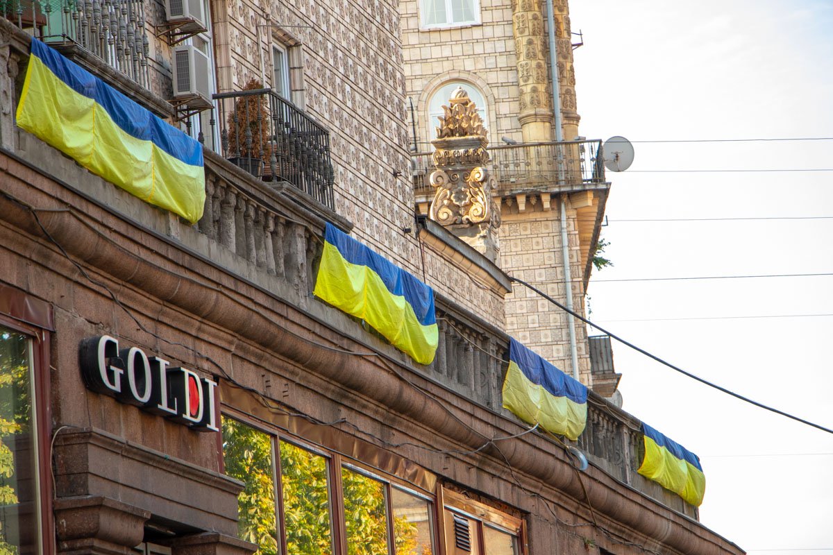 Столицу и правда разукрасили в желто-синий Столицу и правда разукрасили в желто-синий