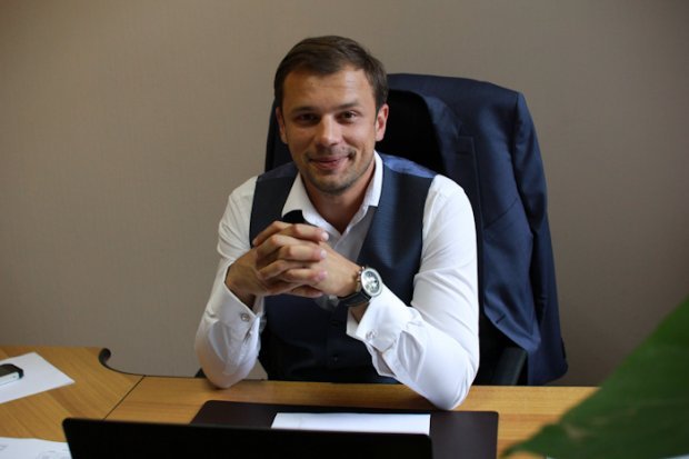 Сергей Бабак несвободен 