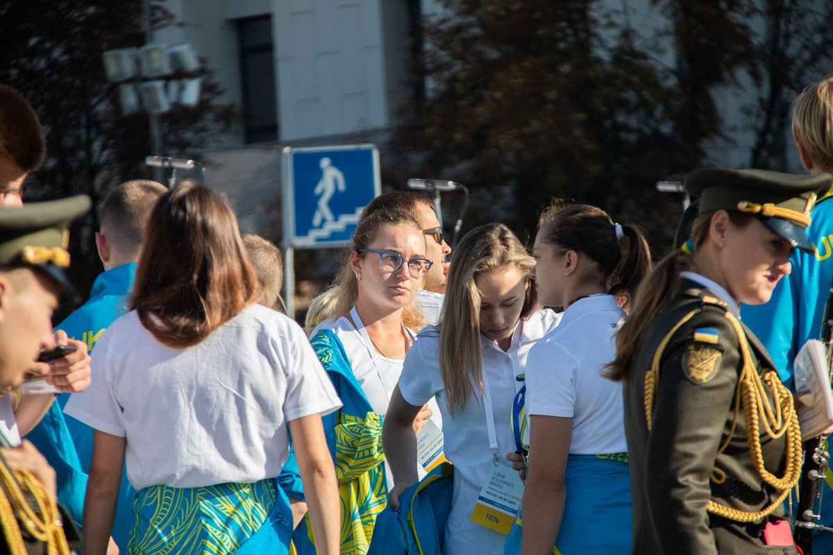 Участники праздника начали собираться на Майдане еще около 8:00