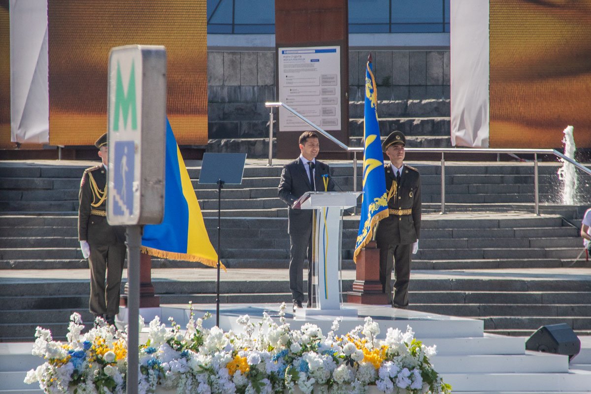 Кроме того, Президент вспомнил заслуги нашего народа за все годы независимости 