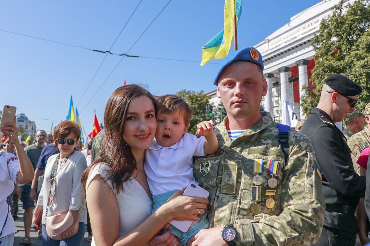 Он защищает Украину и свою семью