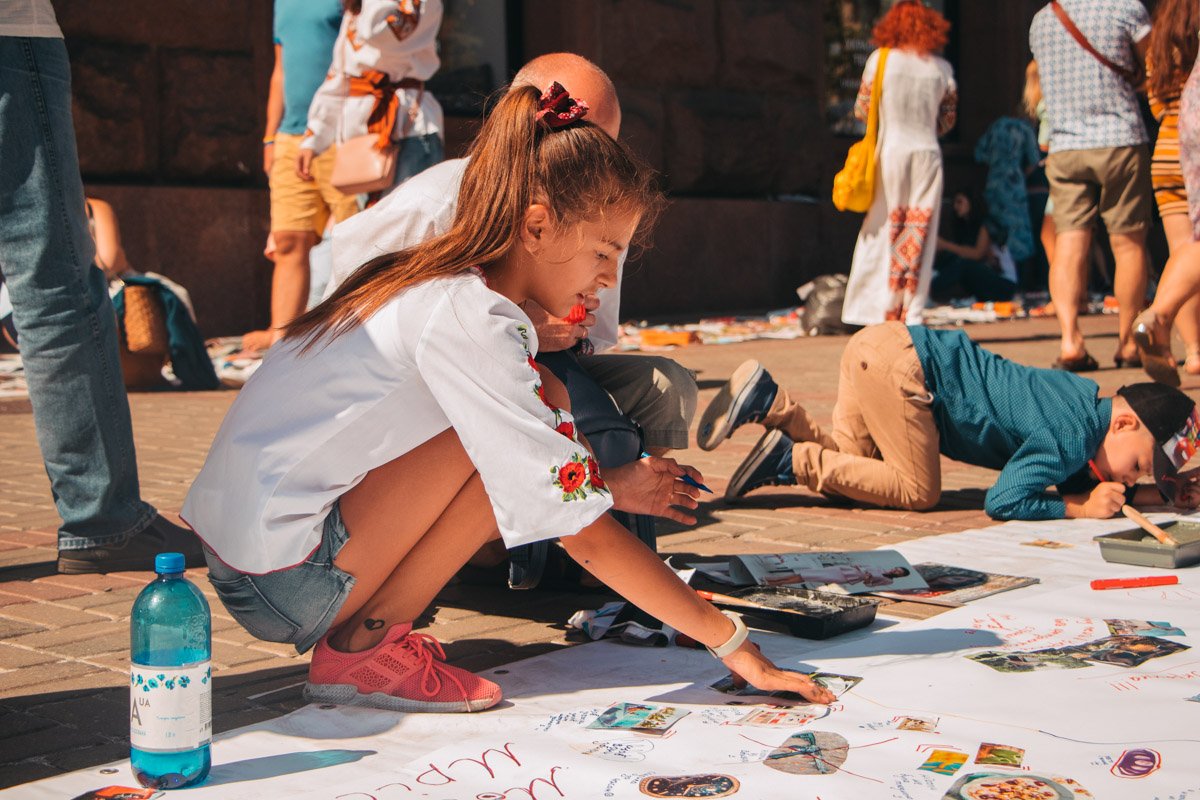 Люди делали это, чтобы поучаствовать в создании самой большой карты с мечтами в мире Люди делали это, чтобы поучаствовать в создании самой большой карты с мечтами в мире