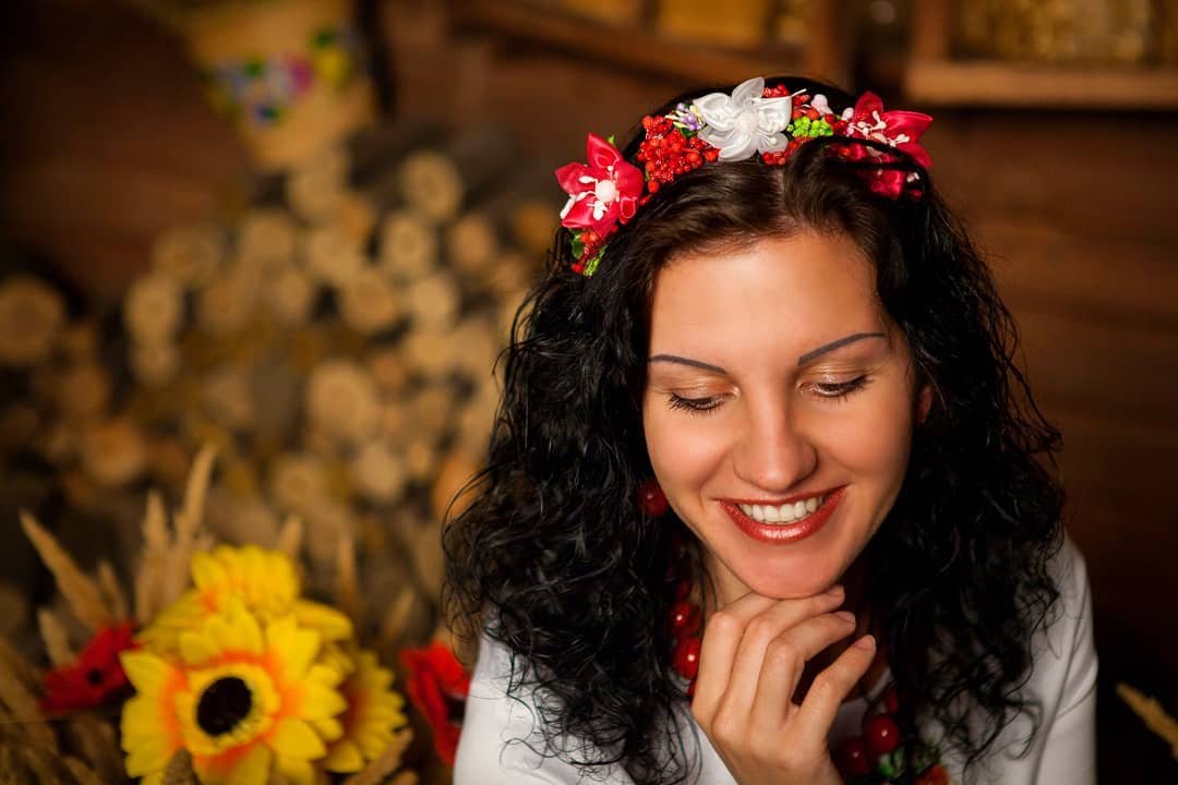 Калина и подсолнухи сегодня - едва ли не более главные символы сегодня, чем традиционные флаги. Фото - @dubrovaaleksandra