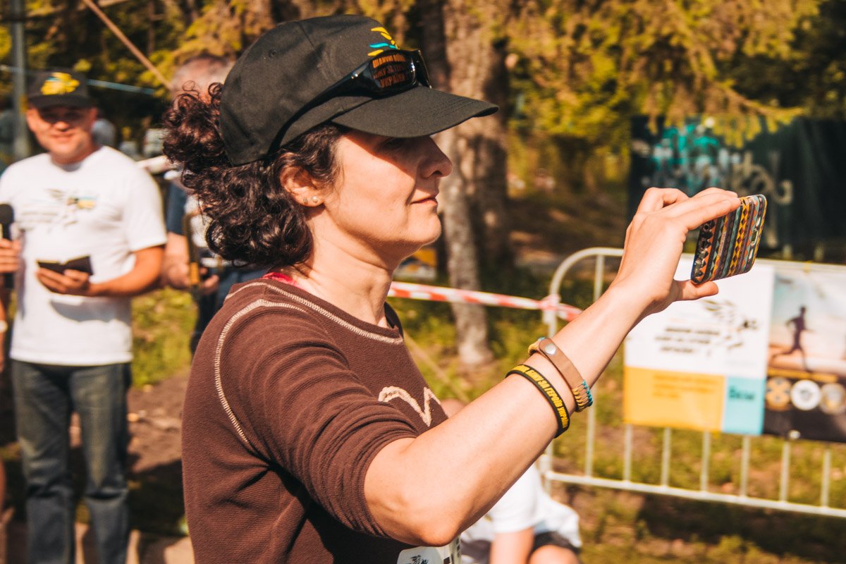 Многие участники пришли с группой поддержки