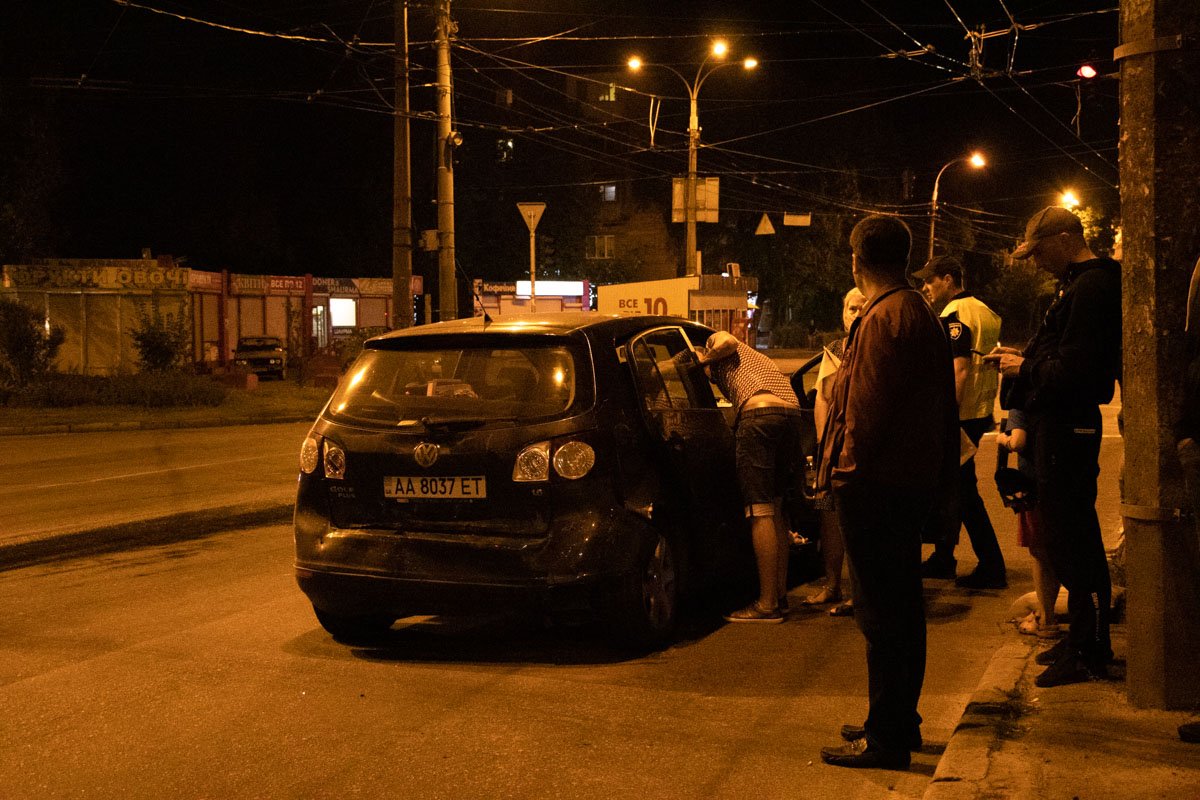 В ночь на 26 августа на площади Валерия Марченко (бывшая Интернациональная) произошло ДТП с пострадавшими В ночь на 26 августа на площади Валерия Марченко (бывшая Интернациональная) произошло ДТП с пострадавшими