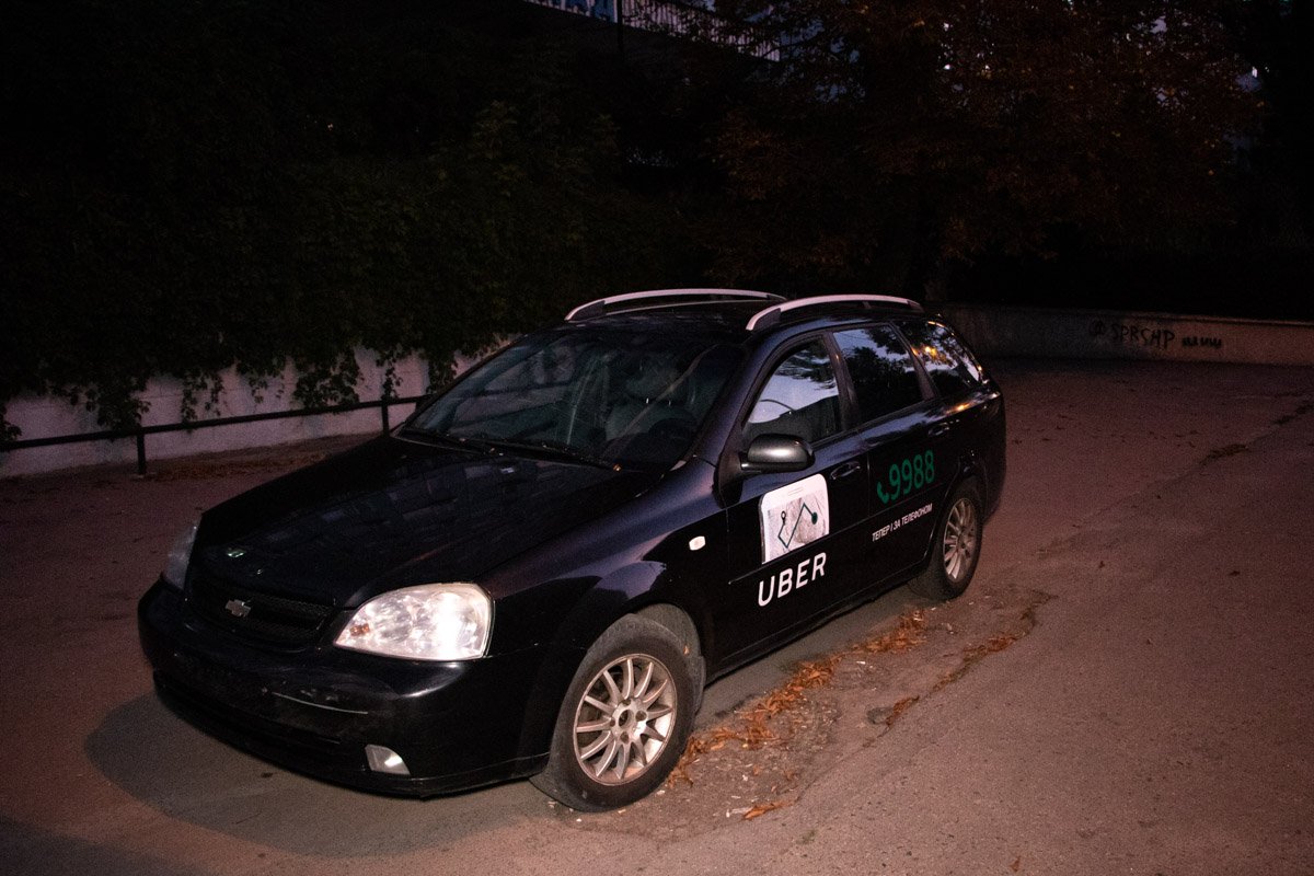 Позже выяснилось, что BMW по касательной зацепил Chevrolet Позже выяснилось, что BMW по касательной зацепил Chevrolet