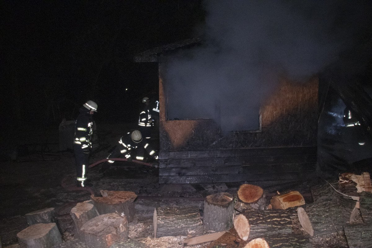 В ночь на 27 августа в Киеве по адресу улица Николая Закревского, 30 произошел пожар