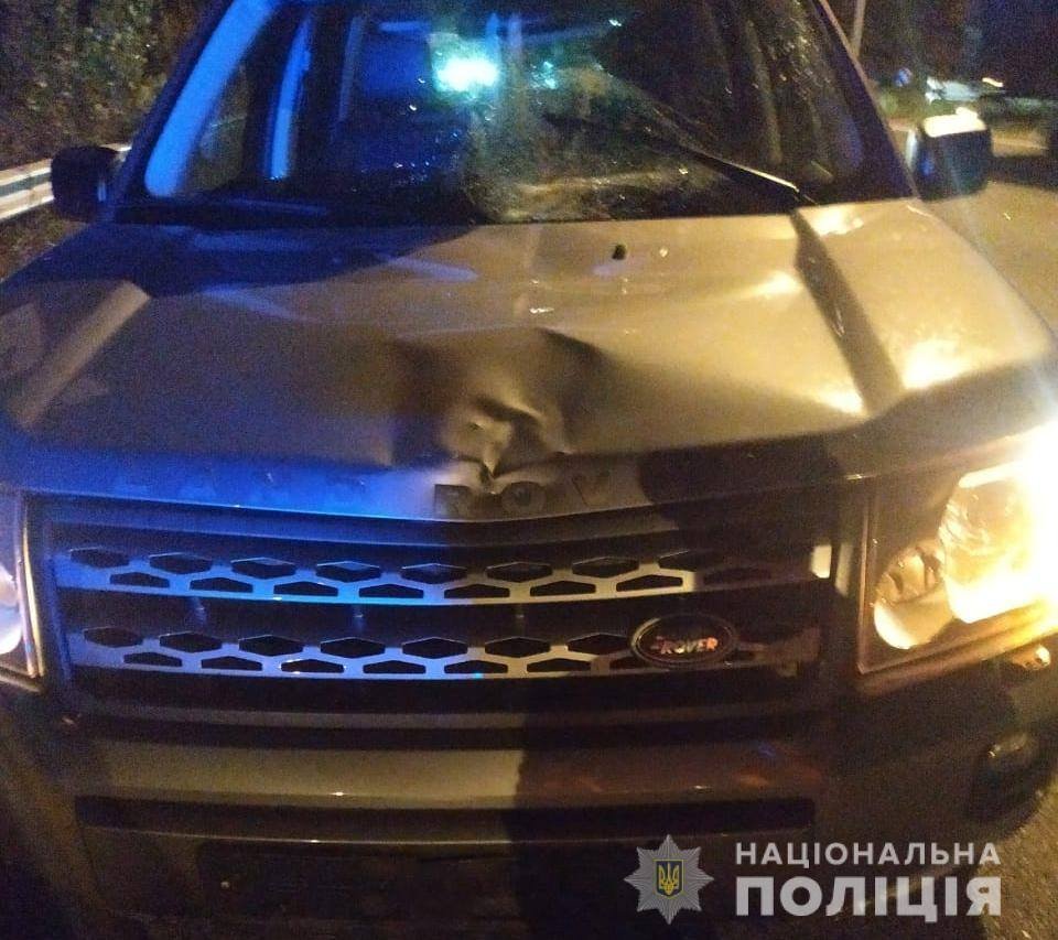 Под Киевом водитель Range Rover насмерть сбил мужчину на пешеходном переходе Под Киевом водитель Range Rover насмерть сбил мужчину на пешеходном переходе