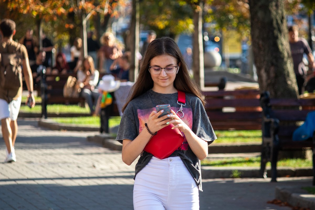 Нет, конечно мы встретили и радостных прохожих, только угрюмых, увы, оказалось значительно больше Нет, конечно мы встретили и радостных прохожих, только угрюмых, увы, оказалось значительно больше