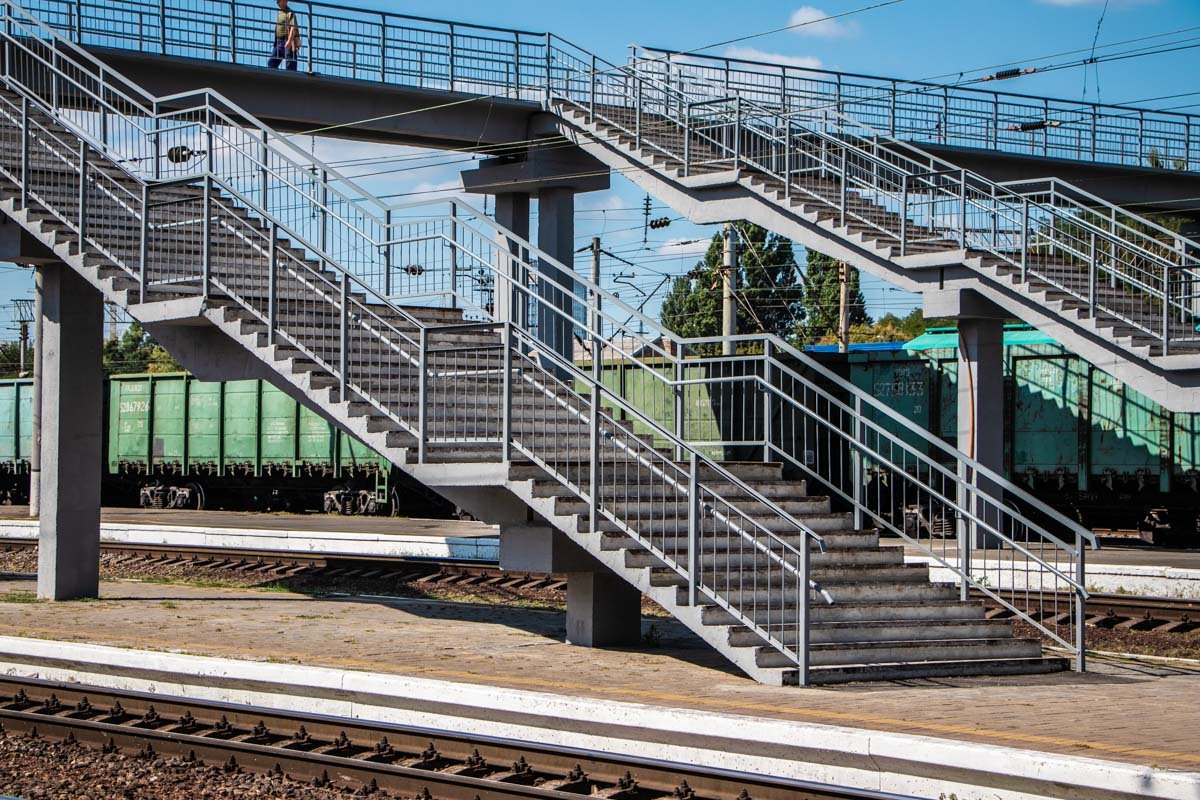 Новый железобетонный мост возвели на месте старого, у которого истек срок эксплуатации Новый железобетонный мост возвели на месте старого, у которого истек срок эксплуатации