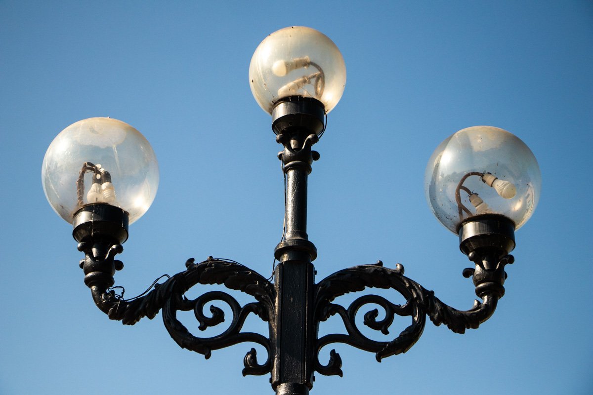 Устаревшие лампы не начнут менять раньше сентября - именно тогда назначен тендер Устаревшие лампы не начнут менять раньше сентября - именно тогда назначен тендер