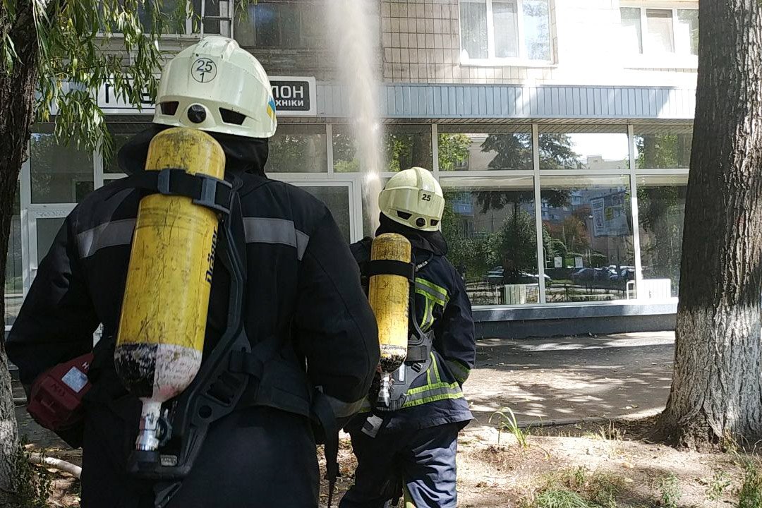 К счастью, хозяева, которые были внутри, не пострадали 