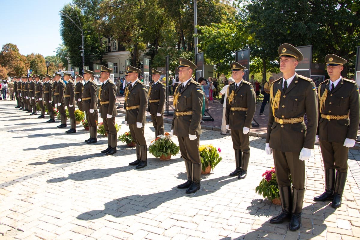 29 августа в Киеве на Михайловской площади отметили День памяти Героев Илловайськой битвы