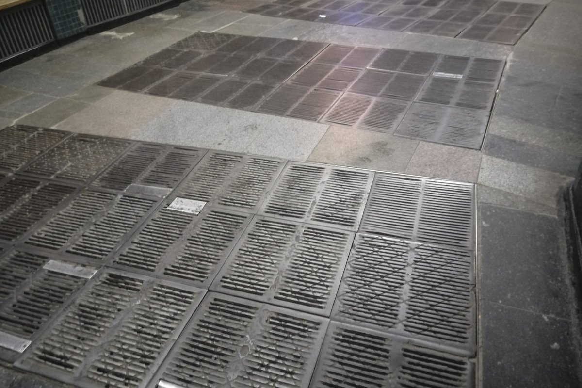 Плиты совсем не выглядят как новые