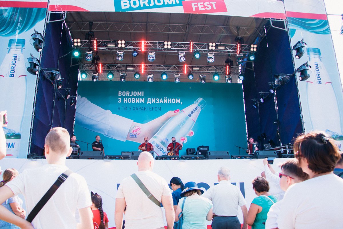 А бутылочка "Боржоми" так и манит... А бутылочка "Боржоми" так и манит...