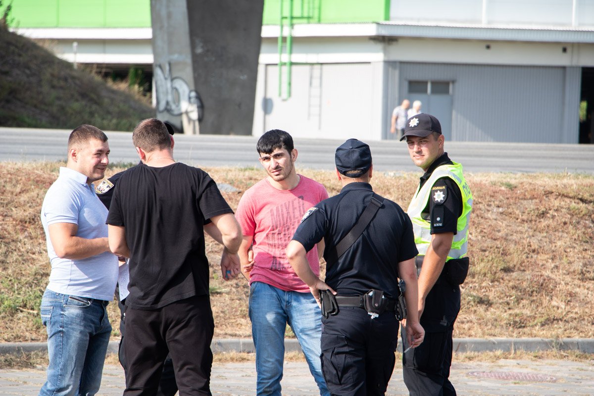 В сумке у мужчины находились три гранаты с запалами, а также пистолет и две полные обоймы В сумке у мужчины находились три гранаты с запалами, а также пистолет и две полные обоймы