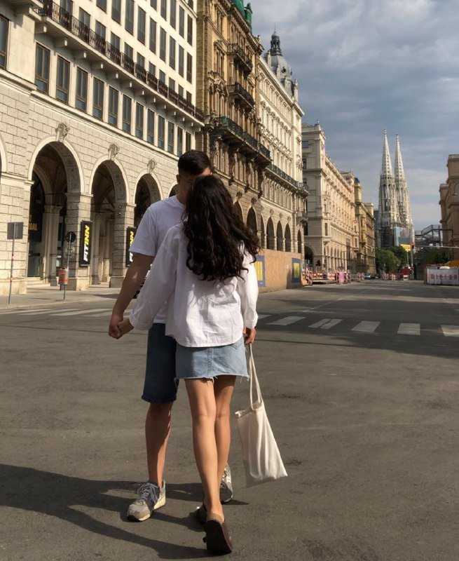 Лето - лучшая фотозона для ваших lovestory. Фото: @yaleralee