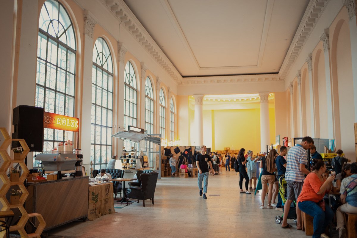 Монументализм с ароматом арабики Монументализм с ароматом арабики