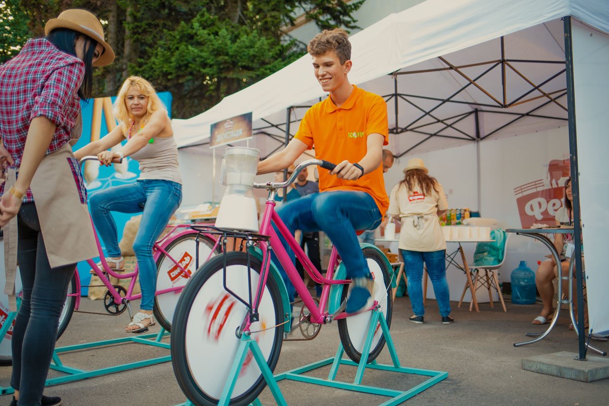 А не желаете взбить себе коктейль? А не желаете взбить себе коктейль?