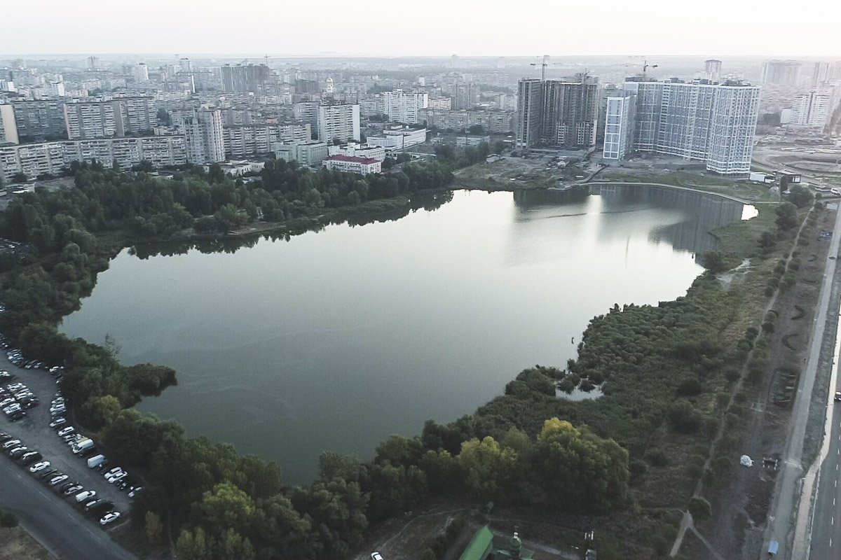 Состояние таких озер как Лебединое - крайне важная вещь, ведь каждое лето подобные водоемы становятся центрами отдыха для жителей Киева Состояние таких озер как Лебединое - крайне важная вещь, ведь каждое лето подобные водоемы становятся центрами отдыха для жителей Киева