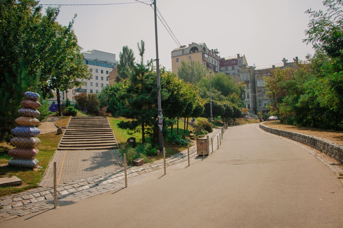 Пейзажная аллея в Киеве - это не только транспортный, но и туристический и рекреационный объект