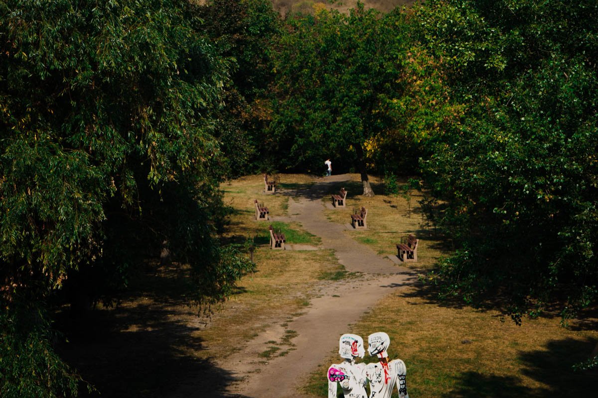 Также вдоль всей аллеи появятся новые скамьи