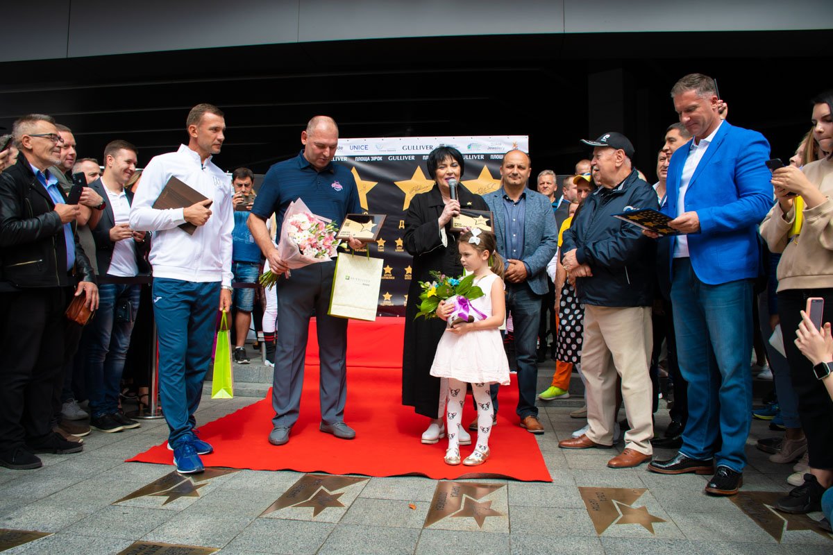 Также вручили и памятные знаки, которые можно хранить дома Также вручили и памятные знаки, которые можно хранить дома