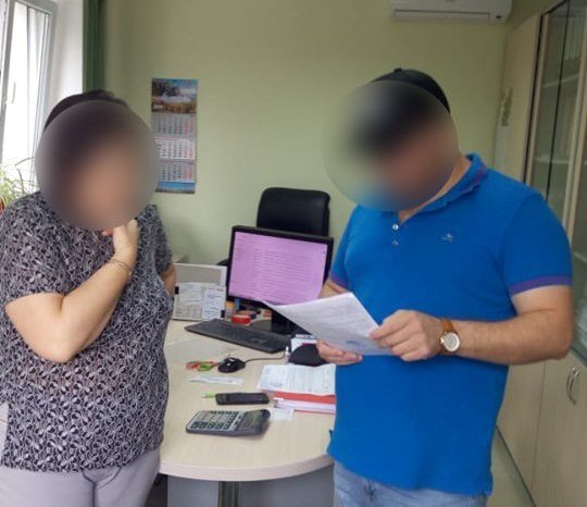 Таможенники провернули коррупционную схему Таможенники провернули коррупционную схему