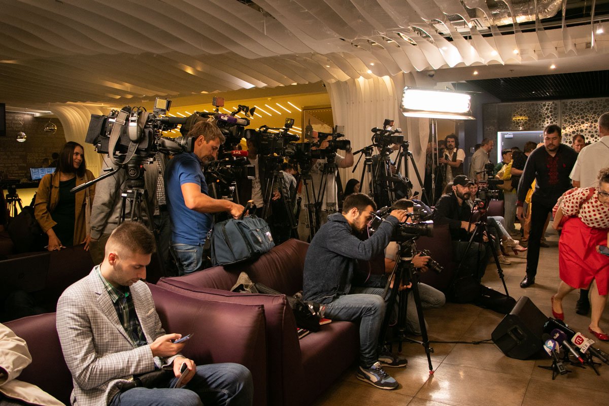 Предпремьерный показ фильма вызвал немалый ажиотаж среди представителей СМИ Предпремьерный показ фильма вызвал немалый ажиотаж среди представителей СМИ